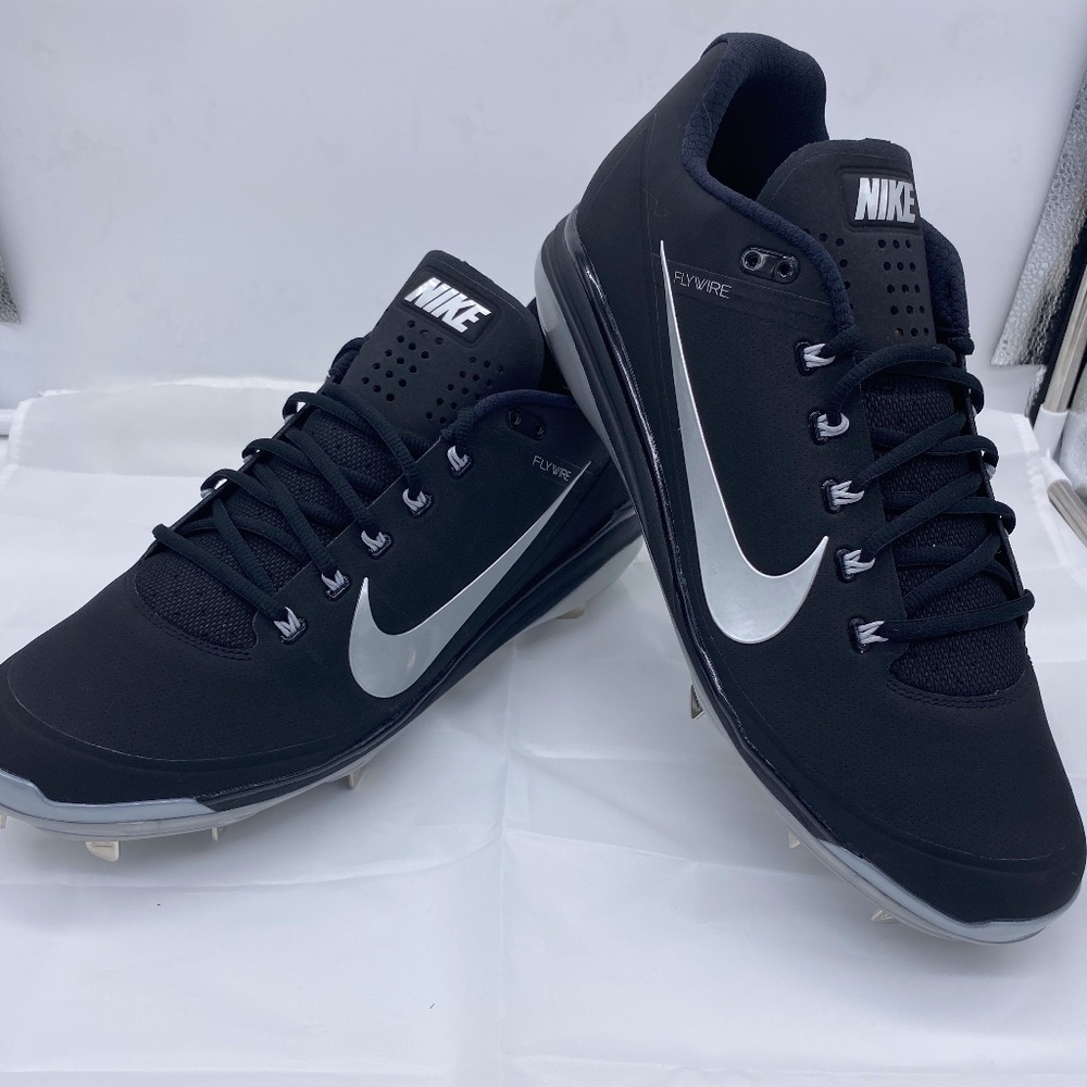 Nike Flywire Men's Baseball Cleats